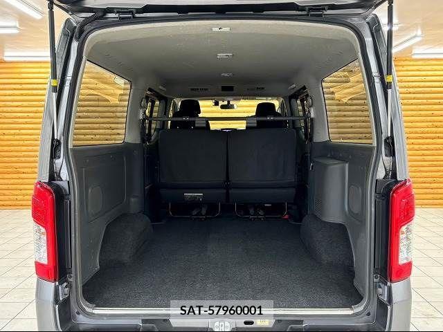 Nissan NV350 Caravan 2019-06 340676-10
