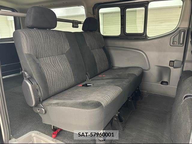 Nissan NV350 Caravan 2019-06 340676-9