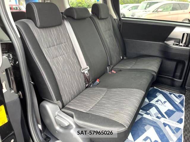 Toyota VOXY 2012-07 352208-12