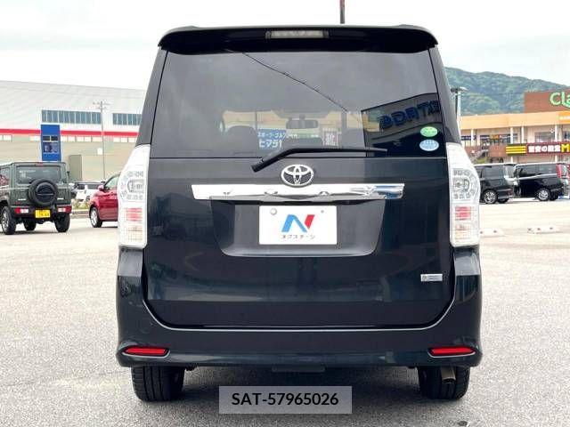 Toyota VOXY 2012-07 352208-18