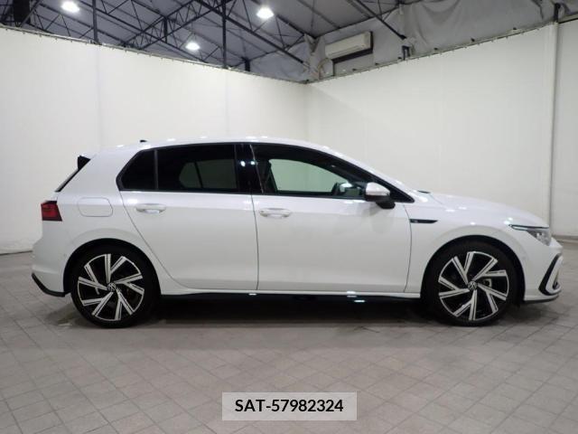 VolksWagen GOLF 2022-02 225340-8