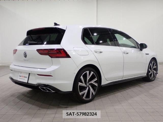 VolksWagen GOLF 2022-02 225340-7