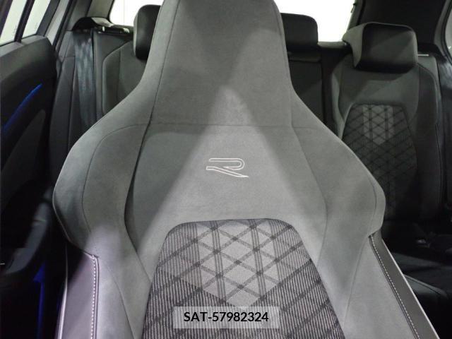 VolksWagen GOLF 2022-02 225340-14