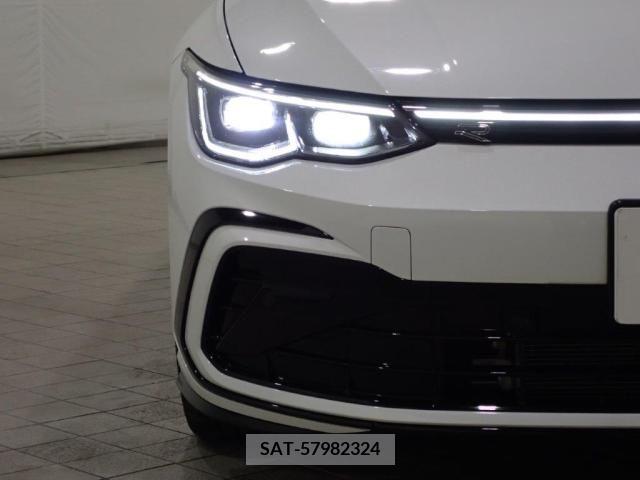 VolksWagen GOLF 2022-02 225340-10
