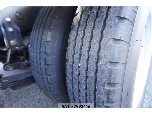 Mitsubishi CANTER 2023-09 225569-10