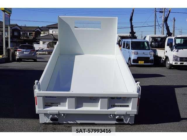 Mitsubishi CANTER 2023-09 225569-17