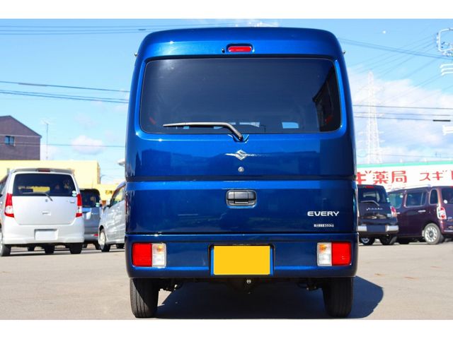 Suzuki EVERY 2022-03 189949-3