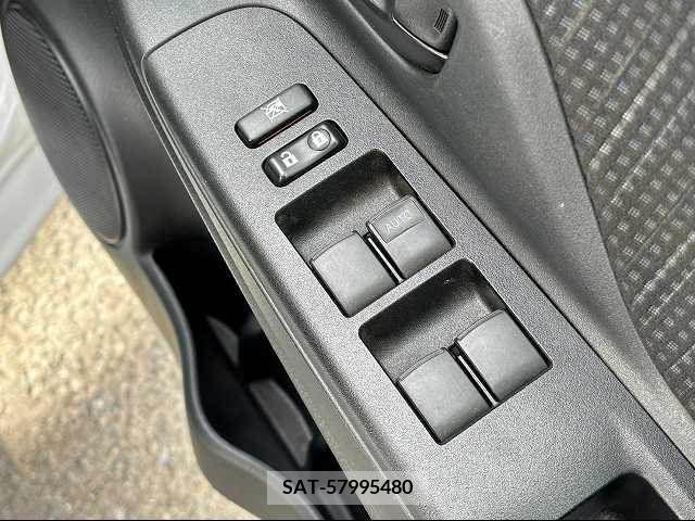 Toyota VITZ 2017-12 216968-11