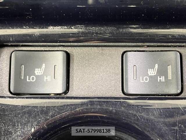 Toyota PRIUS 2021-04 281716-6