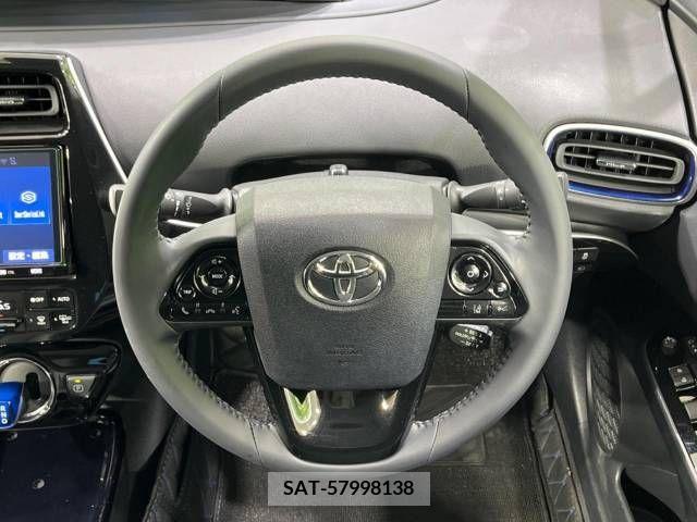 Toyota PRIUS 2021-04 281716-11