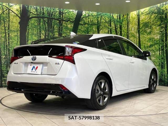 Toyota PRIUS 2021-04 281716-17
