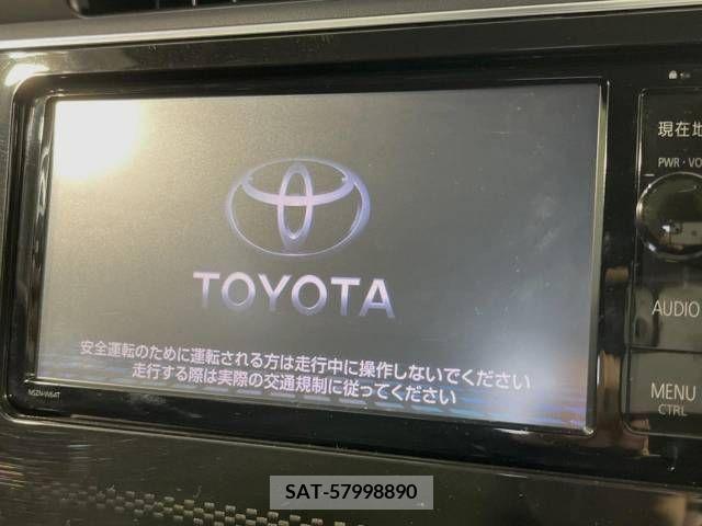 Toyota AURIS 2016-05 261548-2