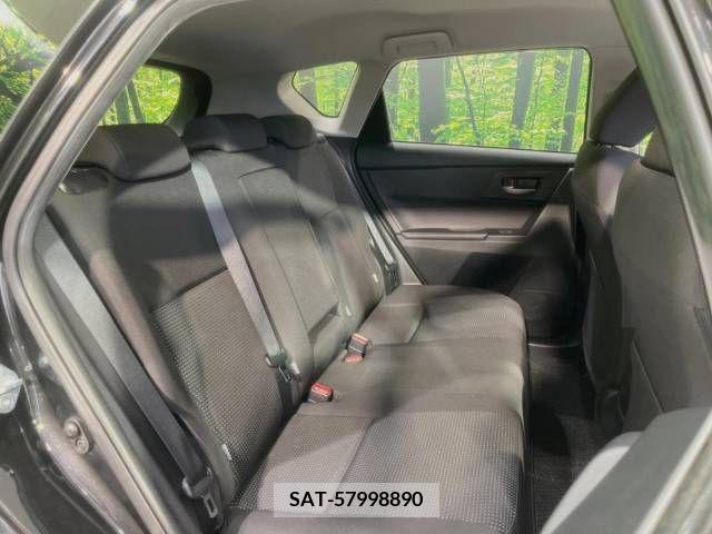 Toyota AURIS 2016-05 261548-10