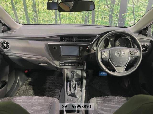 Toyota AURIS 2016-05 261548-1