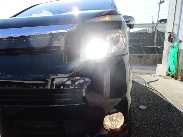 Toyota VOXY 2007-12 17214-16
