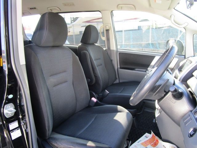 Toyota VOXY 2007-12 17214-4