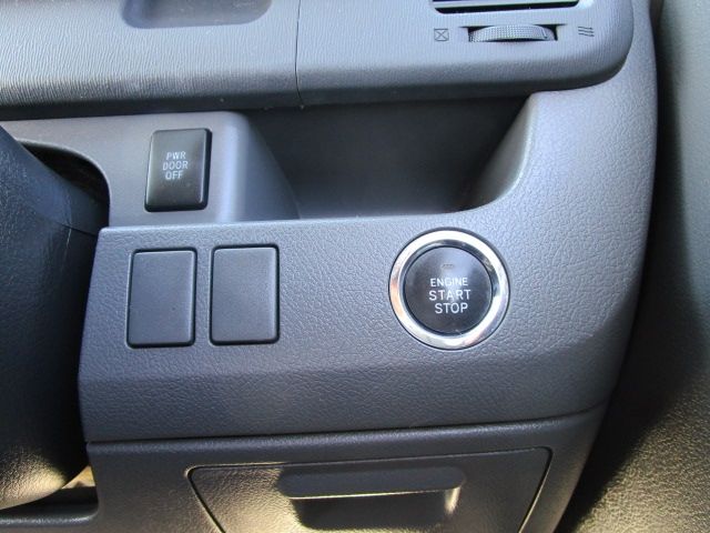 Toyota VOXY 2007-12 17214-13