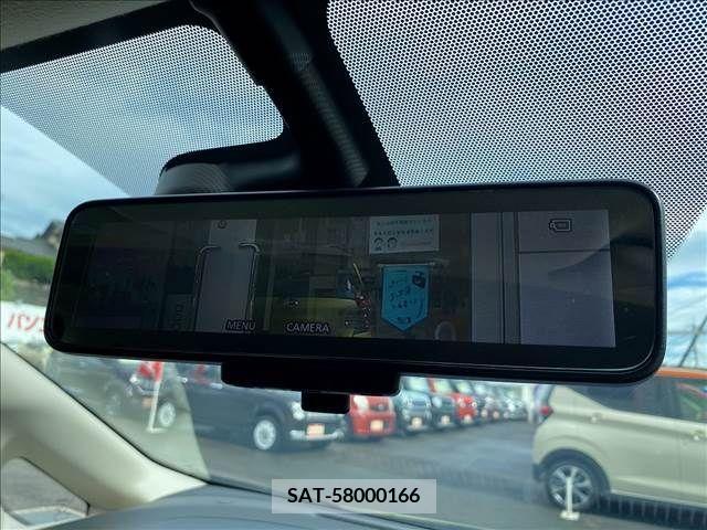 Nissan NOTE 2017-08 351182-8