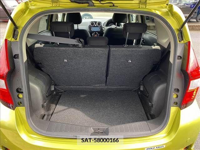 Nissan NOTE 2017-08 351182-5