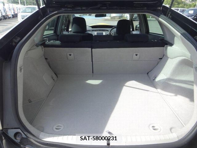 Toyota PRIUS 2013-07 345768-5