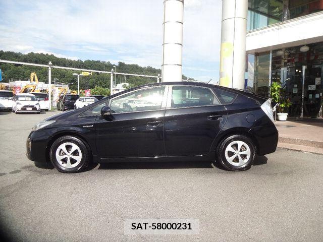 Toyota PRIUS 2013-07 345768-14