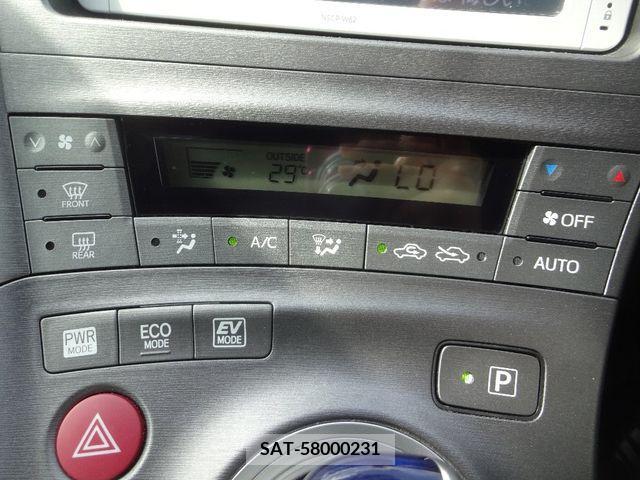 Toyota PRIUS 2013-07 345768-19