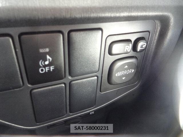 Toyota PRIUS 2013-07 345768-27