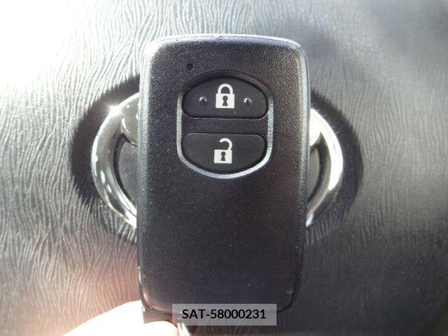 Toyota PRIUS 2013-07 345768-25