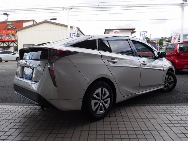 Toyota PRIUS 2016-06 21650-2