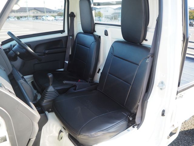 Daihatsu HIJET TRUCK 2017-05 193728-17