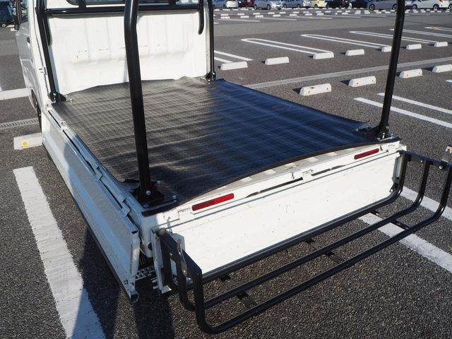 Daihatsu HIJET TRUCK 2017-05 193728-24
