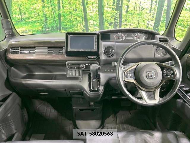 Honda N BOX CUSTOM 2019-08 307202-1