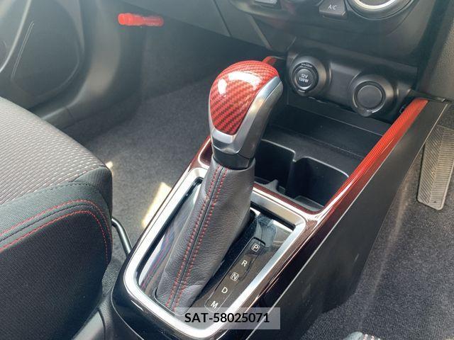Suzuki SWIFT 2019-03 320832-9