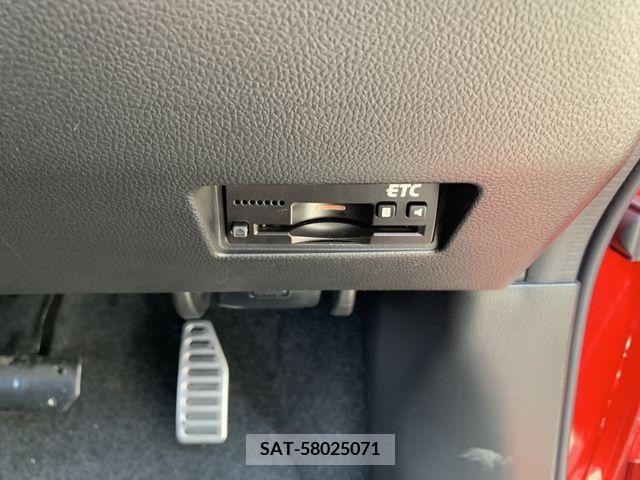 Suzuki SWIFT 2019-03 320832-6