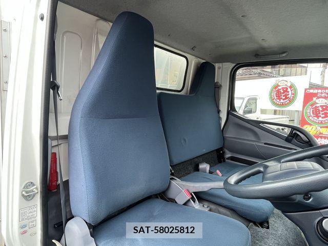 Mitsubishi CANTER 2016-06 371790-26