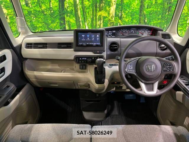 Honda N BOX 2017-11 306938-1
