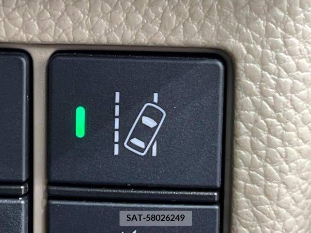Honda N BOX 2017-11 306938-10