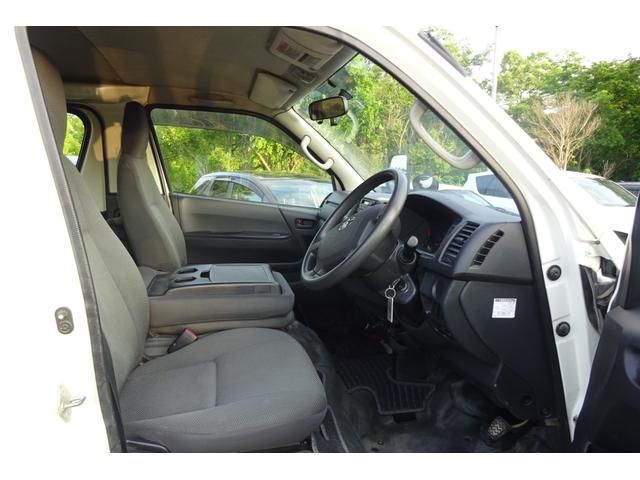 Toyota HIACE VAN 2015-04 17048-2
