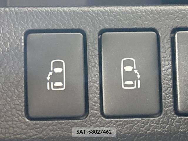 Toyota VOXY 2012-07 321360-5