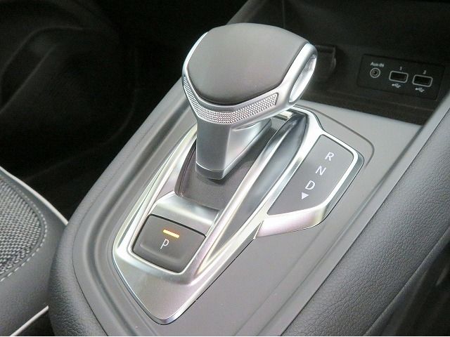 Renault CAPTUR 2021-08 18874-11