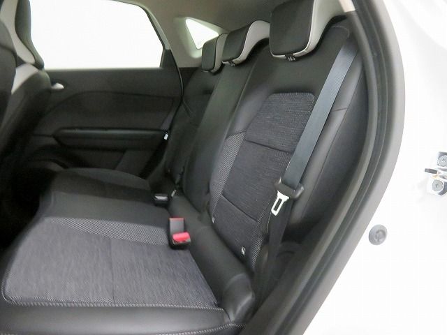 Renault CAPTUR 2021-08 18874-12