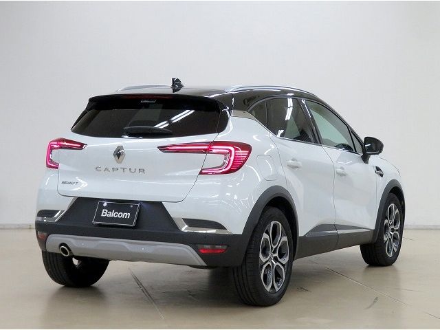 Renault CAPTUR 2021-08 18874-1