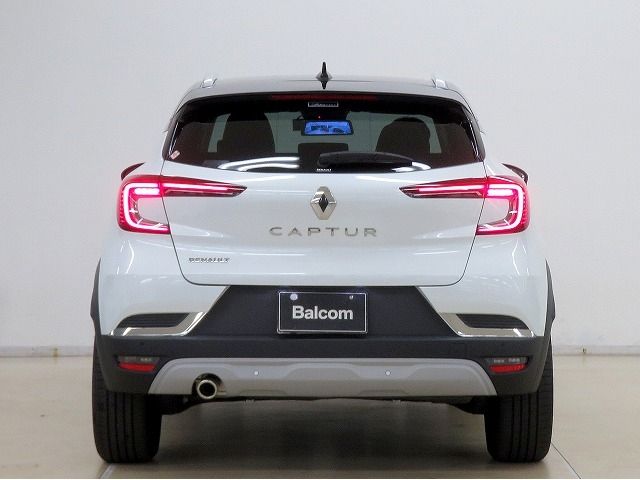 Renault CAPTUR 2021-08 18874-19
