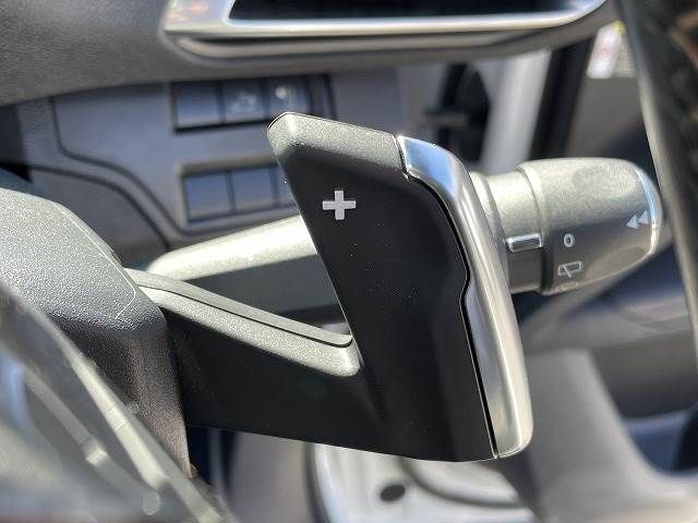 Peugeot 5008 2018-08 21294-8