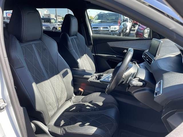 Peugeot 5008 2018-08 21294-4
