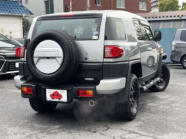 Toyota FJ CRUISER 2012-03 182441-2
