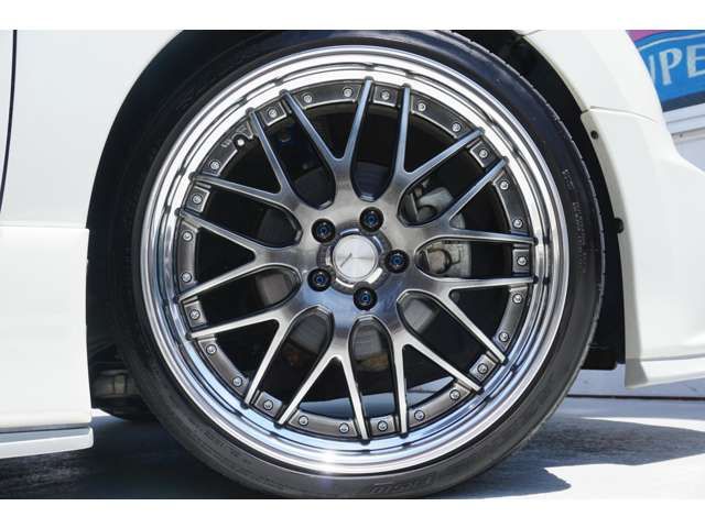 Nissan ELGRAND 2016-11 8548-3
