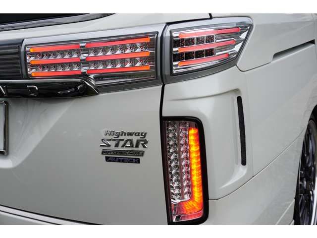 Nissan ELGRAND 2016-11 8548-2