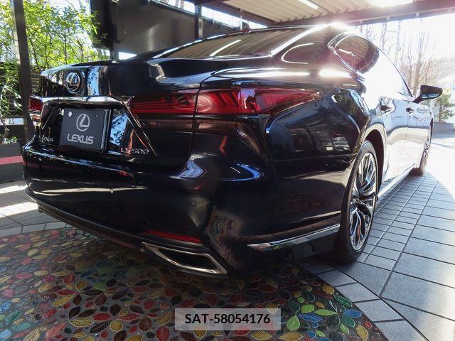 Lexus LS 2021-04 221480-6
