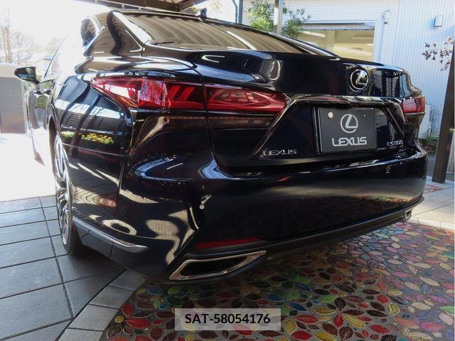 Lexus LS 2021-04 221480-1